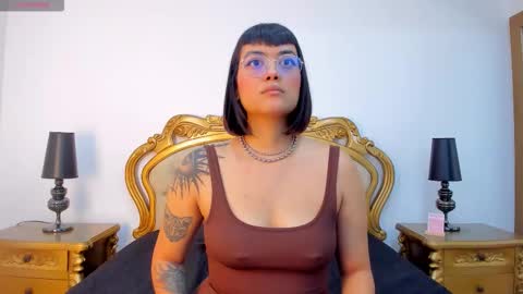 maracrawford online show from November 2, 12:52 pm