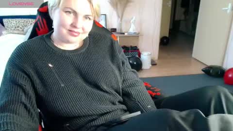 Mari online show from February 16, 6:57 am