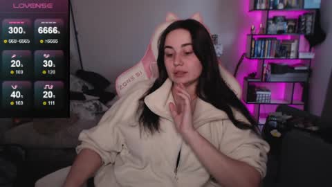 mari moore online show from April 7, 9:33 am