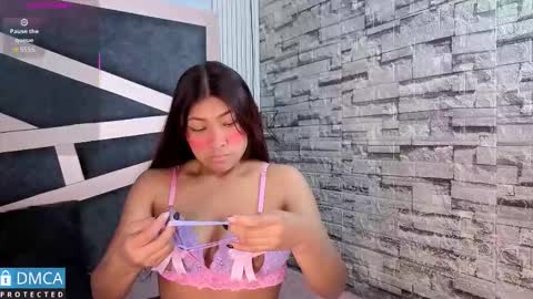 maria_twenty online show from December 1, 11:03 am