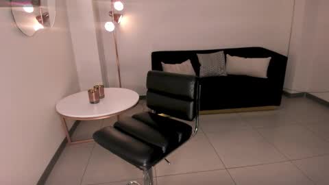 MARIA HERRERA  online show from March 21, 7:52 pm