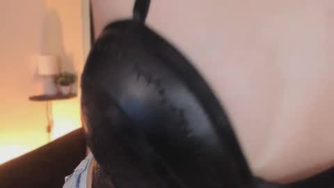 Marian online show from November 13, 2:43 am