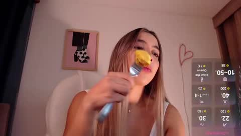 Mariana online show from March 12, 1:03 am