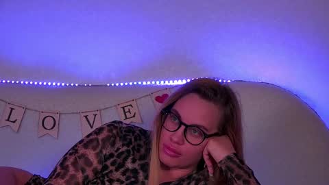 Maria online show from February 11, 4:56 pm