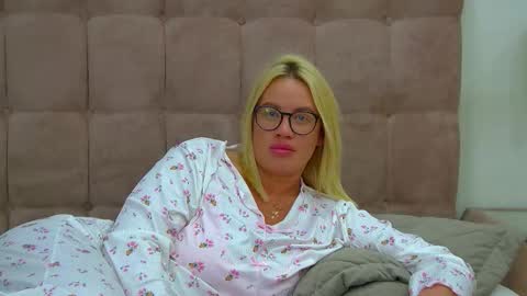 Maria online show from March 8, 2:04 am