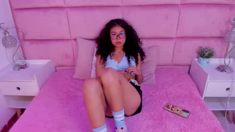 marianna_ray_ online show from February 12, 12:22 pm