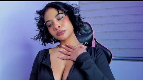 M A R I A N E online show from February 9, 10:39 am