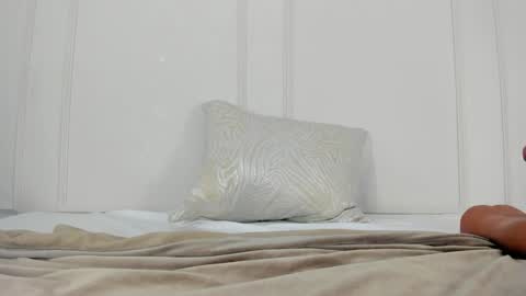 Maria Pettit online show from January 23, 12:09 pm