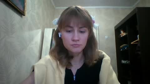 Elianor online show from April 25, 3:20 pm