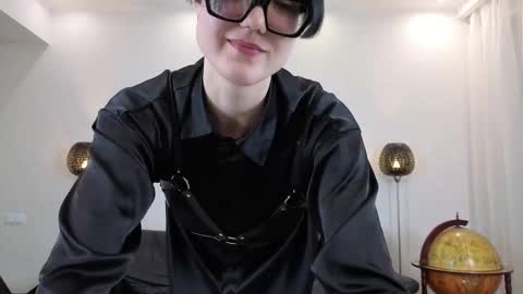 Marie Fitch online show from March 10, 12:36 am