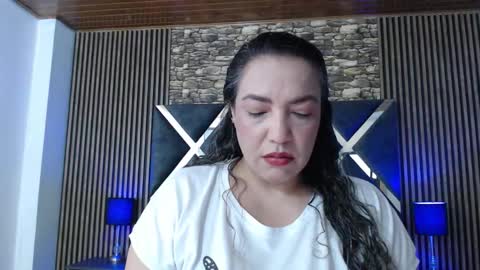 marie_hss online show from December 1, 3:37 pm