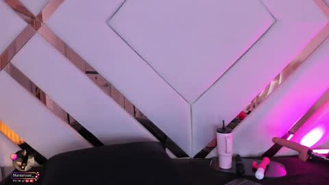 Mary online show from October 23, 11:33 pm