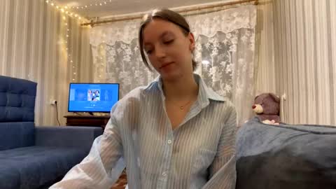 Marie online show from November 12, 2:04 pm