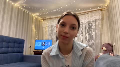 Marie online show from November 14, 2:39 pm