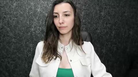 marielleanker online show from September 15, 8:44 am