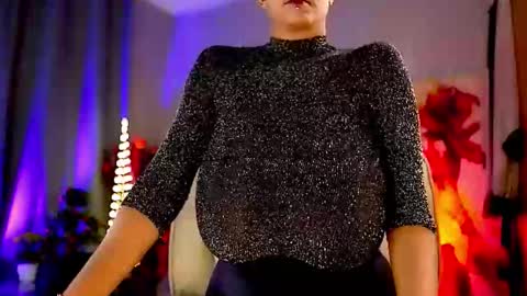 Nikita - Scroll down and read my bio please. New Pictures in Bio online show from January 17, 7:05 am