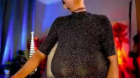 Snapshot of mariicha chatting on September 20, 7:28 am Nikita - Scroll down and read my bio please. New Pictures in Bio online show from September 20, 7:28 am