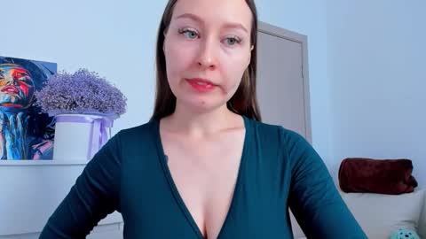 Snapshot of marilinal chatting on October 21, 7:45 am Marilina online show from October 21, 7:45 am