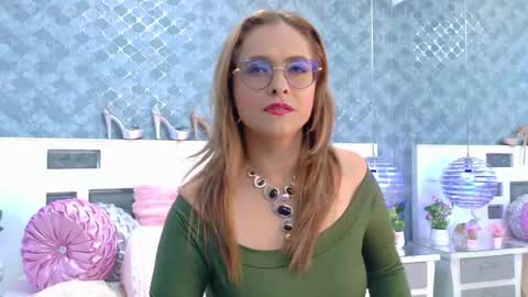 Marilyn Vega online show from September 19, 9:14 pm