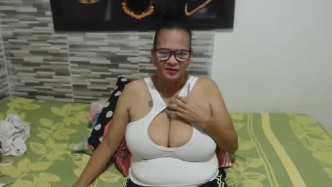 Snapshot of marinamilf chatting on January 2, 3:26 am Marina  online show from January 2, 3:26 am