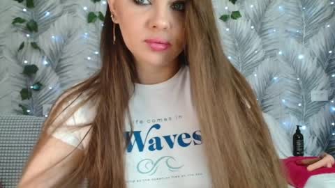 pipi online show from April 4, 6:40 pm