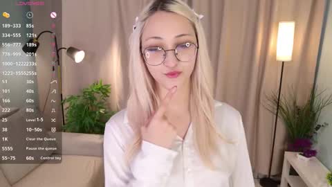 marry_sharppp online show from December 1, 9:28 pm