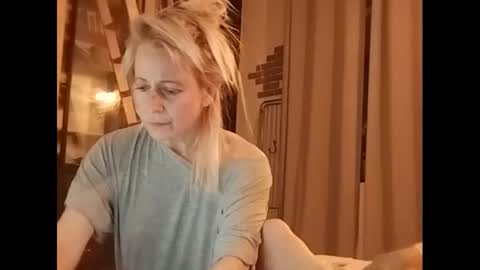 MaryGoRound online show from February 10, 1:35 am