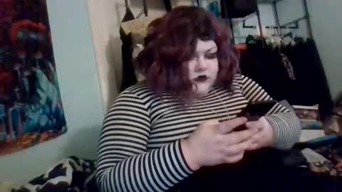 Snapshot of marshallmarx517 chatting on October 22, 10:37 pm marshallmarx517 online show from October 22, 10:37 pm