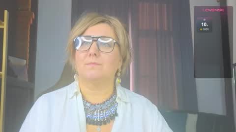 marta_wils online show from November 20, 6:03 am