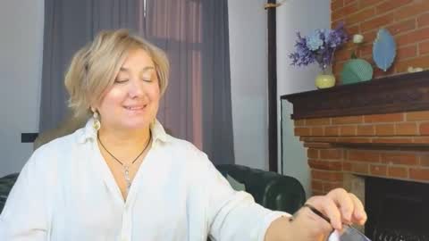 marta_wils online show from November 19, 5:40 am