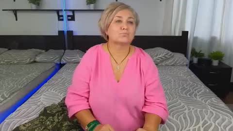 marta_wils online show from September 23, 7:39 am