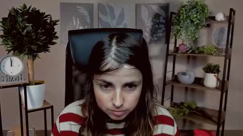 martaedams online show from November 10, 6:19 am