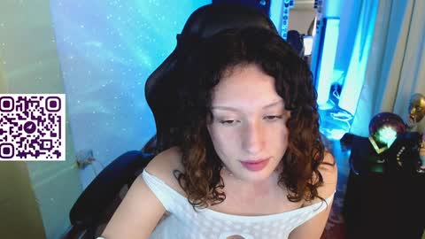 Snapshot of martina_adams chatting on February 9, 12:40 am mari online show from February 9, 12:40 am