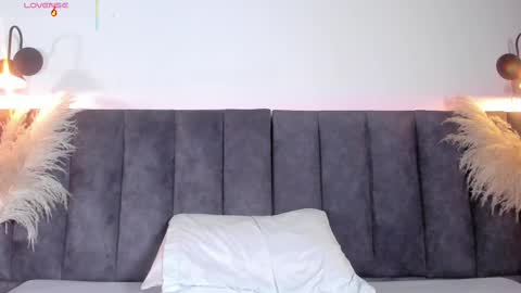 Laura online show from September 20, 12:21 am