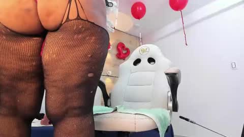 martina touss  online show from February 10, 8:21 pm