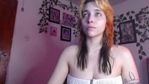 Snapshot of mary_janness chatting on December 21, 5:36 am                      100   online show from December 21, 5:36 am