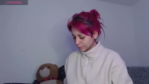 Snapshot of mary_janness chatting on October 11, 12:19 pm                      100   online show from October 11, 12:19 pm