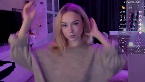 Mary online show from September 28, 7:19 pm