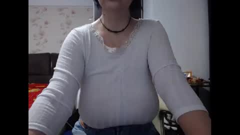 Snapshot of mary_x chatting on October 23, 3:01 am Mary online show from October 23, 3:01 am