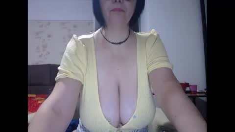 Mary online show from December 22, 3:53 am