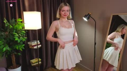 Mary online show from April 4, 1:59 am