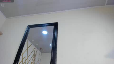   online show from November 18, 1:23 pm