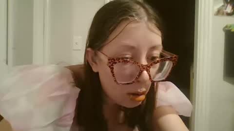 maryjaneflowers online show from December 25, 11:11 am