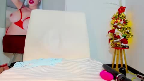 Snapshot of maryjoe11 chatting on December 18, 1:26 am maryjoe11 online show from December 18, 1:26 am