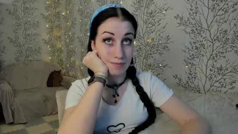 Snapshot of marylou_ chatting on March 4, 11:40 am Mary Lou online show from March 4, 11:40 am