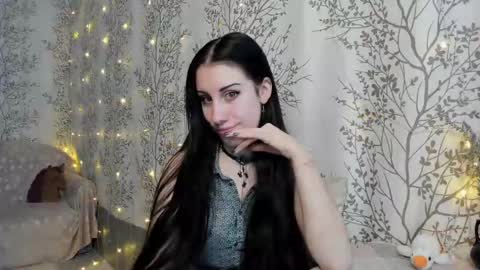 Snapshot of marylou_ chatting on December 6, 3:30 am Mary Lou online show from December 6, 3:30 am