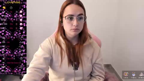 Dulce Maria online show from March 4, 12:39 am