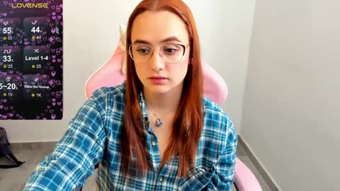 Dulce Maria online show from December 18, 7:19 pm