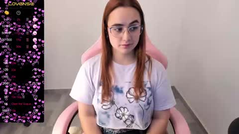 Dulce Maria online show from March 6, 5:03 am