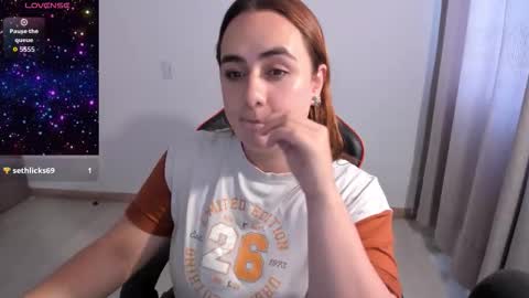 Dulce Maria online show from February 17, 7:35 pm